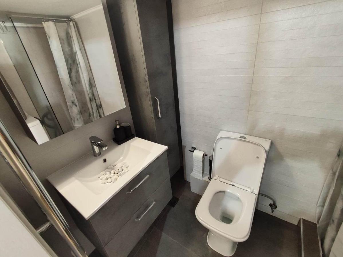 Haris Modern Apt. Near The Sea Thessaloníki Ngoại thất bức ảnh
